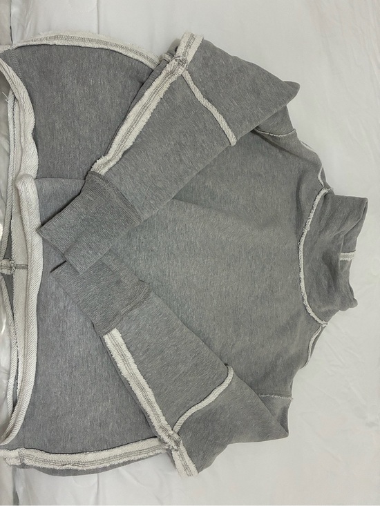 Free People Tops - Free People sweatshirt sz S excellent condition